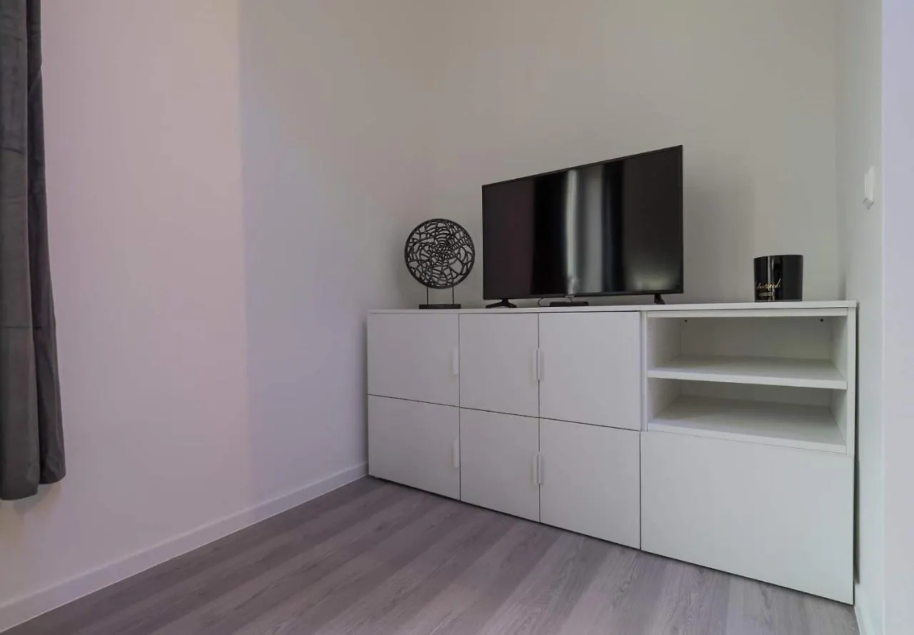 Executive Double Room With En-Suite City Centre In Guest House R1 Luxembourg
