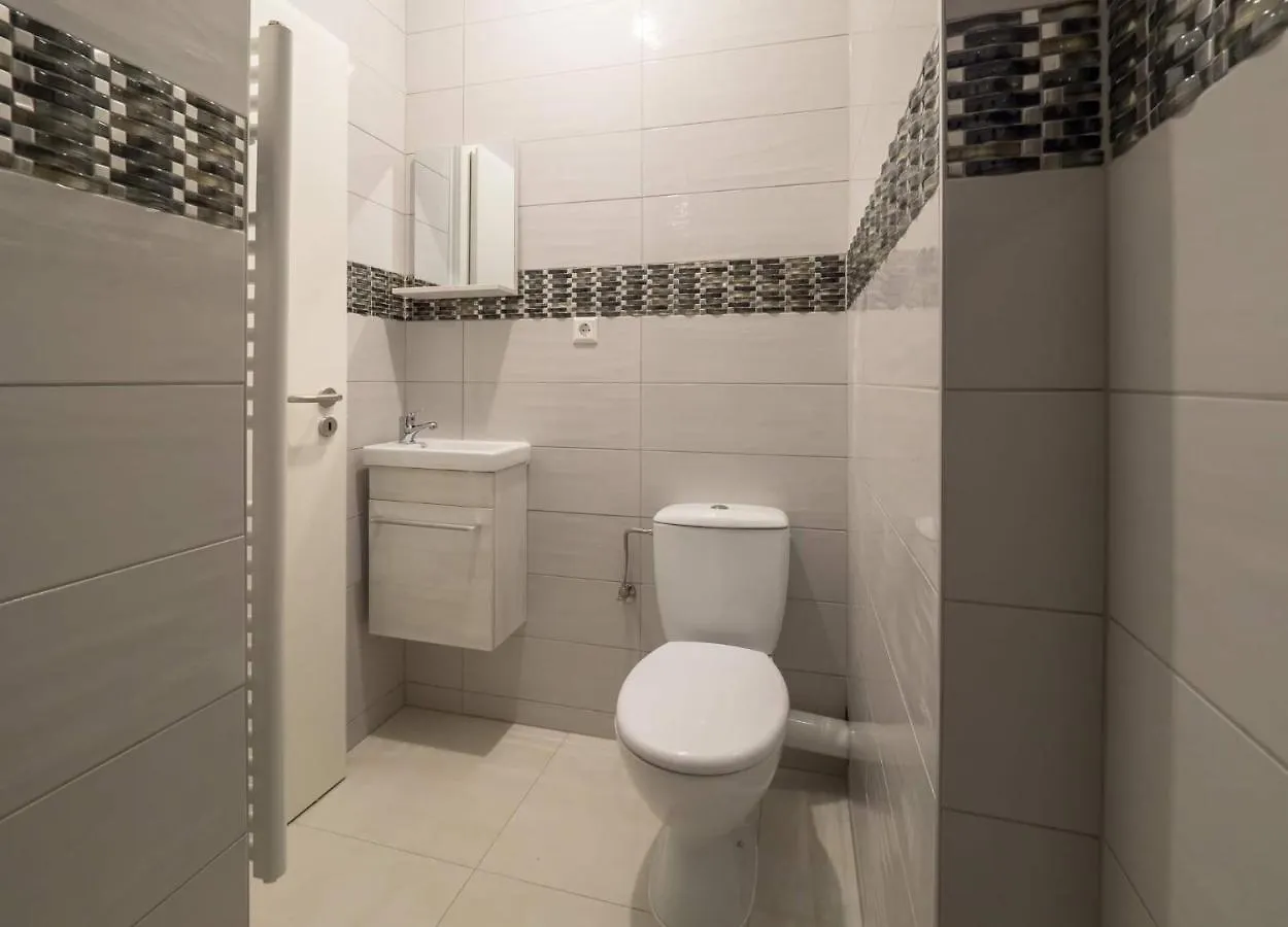 Executive Double Room With En-Suite City Centre In Guest House R1 Luxembourg