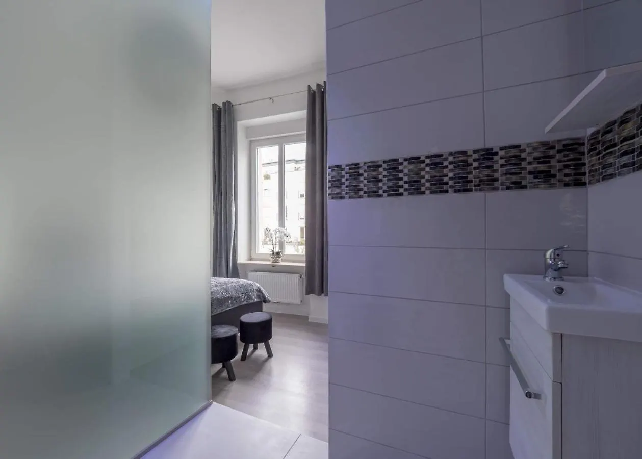 Executive Double Room With En-Suite City Centre In Guest House R1 Luxembourg